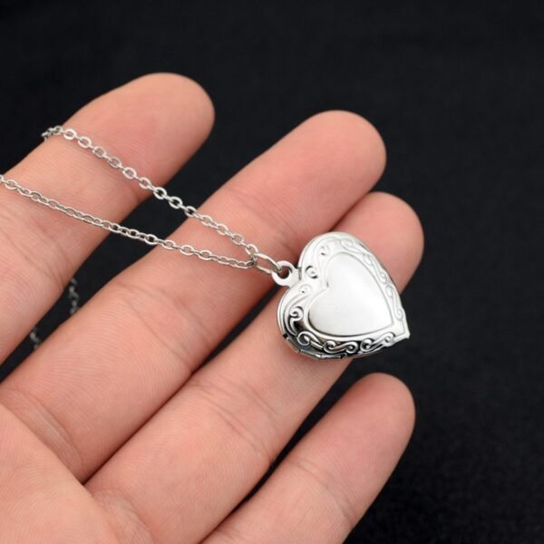 Vintage Silver Heart Locket Necklace – Engraved Photo Pendant 💖📸 - Image 4